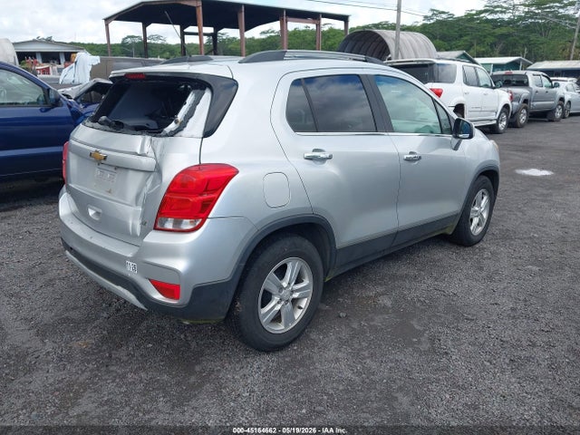 KL7CJLSB3JB577327 Chevrolet Trax Lt