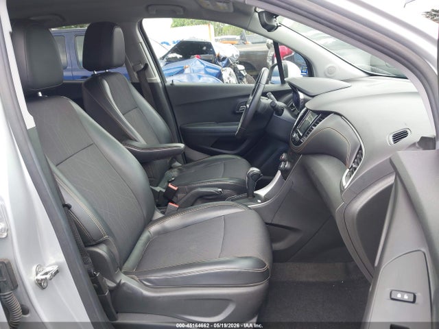 KL7CJLSB3JB577327 Chevrolet Trax Lt