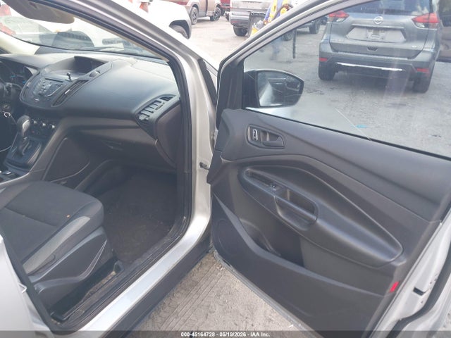 45164728 :رقم المزاد ، 1FMCU0F71GUB89598 vin ، 2016 Ford Escape S مزاد بيع