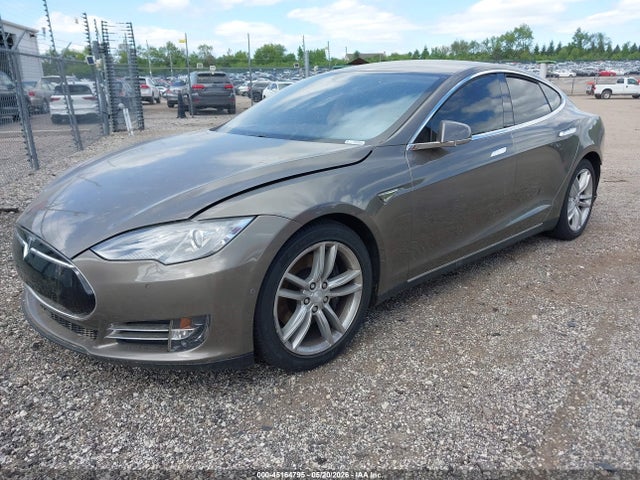 Tesla Model S 70d/85d/p85d 2015 5YJSA1S22FF098372 Image 2