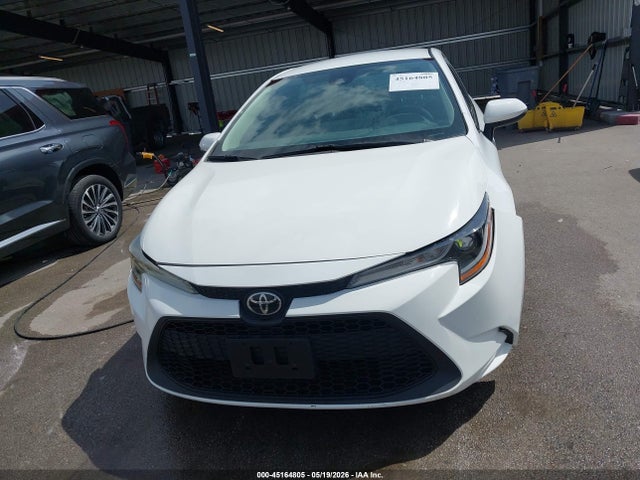 45164805 :رقم المزاد ، 5YFEPMAE8NP275390 vin ، 2022 Toyota Corolla Le مزاد بيع