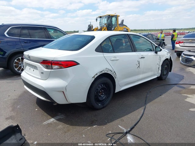 45164805 :رقم المزاد ، 5YFEPMAE8NP275390 vin ، 2022 Toyota Corolla Le مزاد بيع