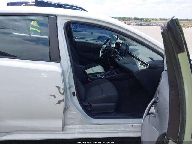 45164805 :رقم المزاد ، 5YFEPMAE8NP275390 vin ، 2022 Toyota Corolla Le مزاد بيع