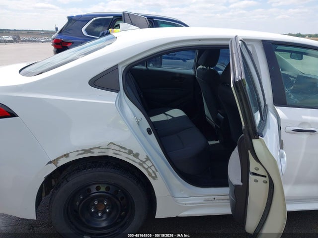 45164805 :رقم المزاد ، 5YFEPMAE8NP275390 vin ، 2022 Toyota Corolla Le مزاد بيع