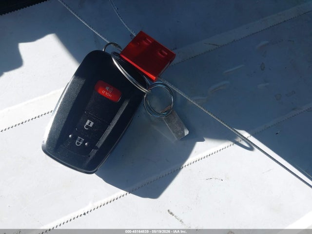 2017 Toyota Prius Two მანქანა იყიდება აუქციონზე, vin: JTDKBRFU7H3575451, აუქციონის ნომერი: 45164839