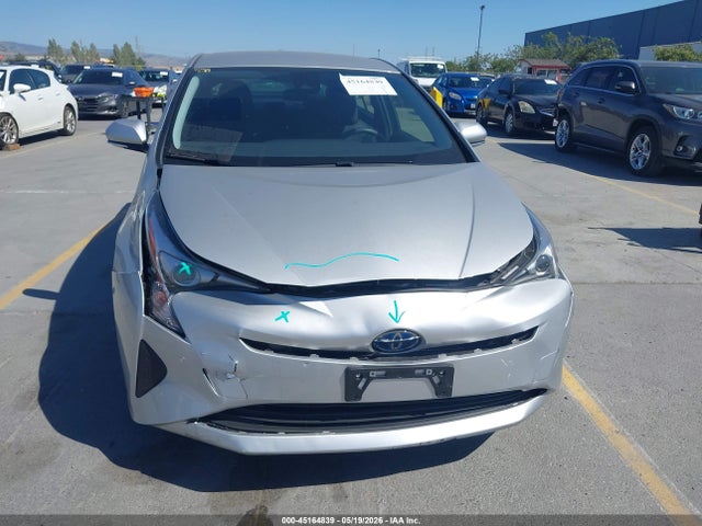2017 Toyota Prius Two მანქანა იყიდება აუქციონზე, vin: JTDKBRFU7H3575451, აუქციონის ნომერი: 45164839
