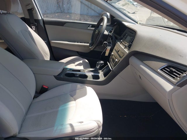 2017 Hyundai Sonata მანქანა იყიდება აუქციონზე, vin: 5NPE24AF5HH584985, აუქციონის ნომერი: 45164861