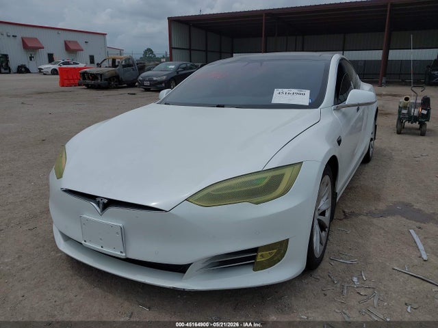 2016 Tesla Model S 60/70/75/85 მანქანა იყიდება აუქციონზე, vin: 5YJSA1E10GF172828, აუქციონის ნომერი: 45164900