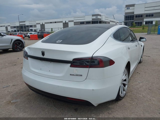 2016 Tesla Model S 60/70/75/85 მანქანა იყიდება აუქციონზე, vin: 5YJSA1E10GF172828, აუქციონის ნომერი: 45164900