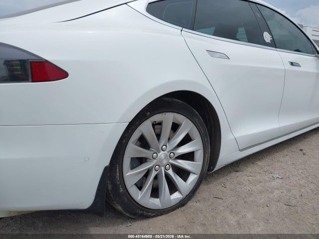 2016 Tesla Model S 60/70/75/85 მანქანა იყიდება აუქციონზე, vin: 5YJSA1E10GF172828, აუქციონის ნომერი: 45164900