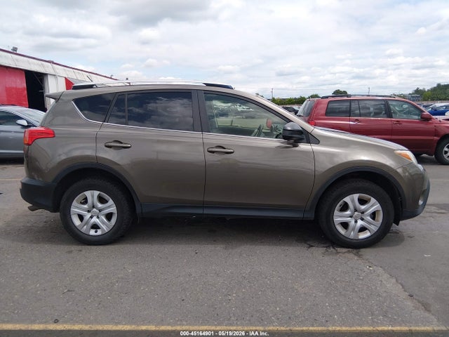 Toyota RAV4 LE 2014 JTMBFREV8ED056008 Image 14