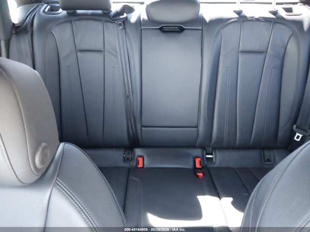 Продажа на аукционе авто 2017 Audi A4 2.0t Premium, vin: WAUENAF47HN067052, номер лота: 45164905