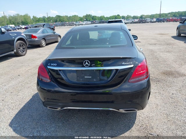 2020 Mercedes-benz C 300 4matic მანქანა იყიდება აუქციონზე, vin: 55SWF8EB9LU330175, აუქციონის ნომერი: 45164940