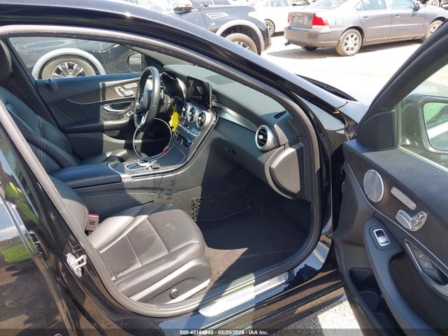 2020 Mercedes-benz C 300 4matic მანქანა იყიდება აუქციონზე, vin: 55SWF8EB9LU330175, აუქციონის ნომერი: 45164940