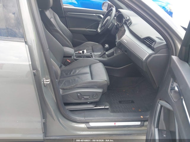 2021 Audi Q3 Premium 45 Tfsi S Line Quattro Tiptronic მანქანა იყიდება აუქციონზე, vin: WA1DECF3XM1073800, აუქციონის ნომერი: 45165031