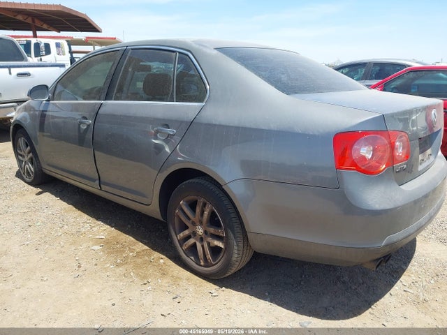 2006 Volkswagen Jetta 2.5 მანქანა იყიდება აუქციონზე, vin: 3VWRF71K16M713507, აუქციონის ნომერი: 45165049