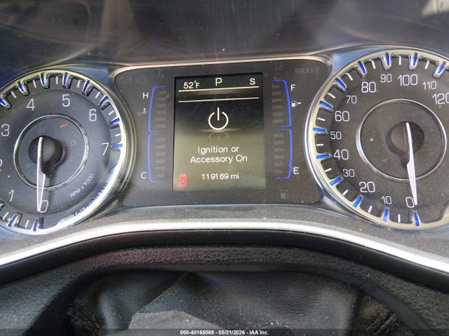 2015 Chrysler 200 Limited მანქანა იყიდება აუქციონზე, vin: 1C3CCCAB7FN646318, აუქციონის ნომერი: 45165069