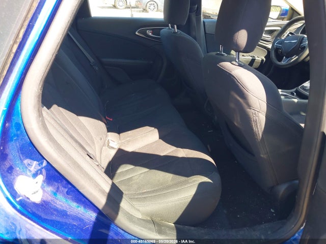 2015 Chrysler 200 Limited მანქანა იყიდება აუქციონზე, vin: 1C3CCCAB7FN646318, აუქციონის ნომერი: 45165069
