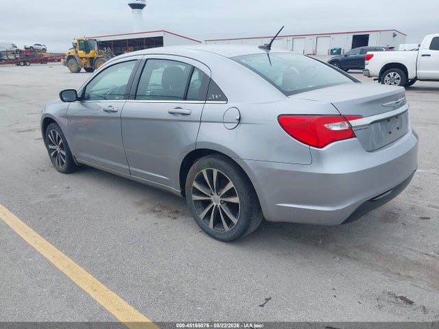 45165076 :رقم المزاد ، 1C3CCBBB2DN512788 vin ، 2013 Chrysler 200 Touring مزاد بيع