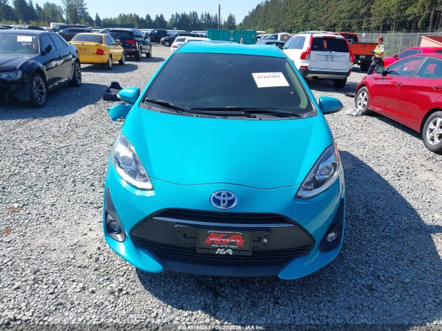 45165081 :رقم المزاد ، JTDKDTB36J1609756 vin ، 2018 Toyota Prius C Four/one/three/two مزاد بيع