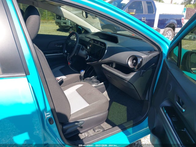 45165081 :رقم المزاد ، JTDKDTB36J1609756 vin ، 2018 Toyota Prius C Four/one/three/two مزاد بيع