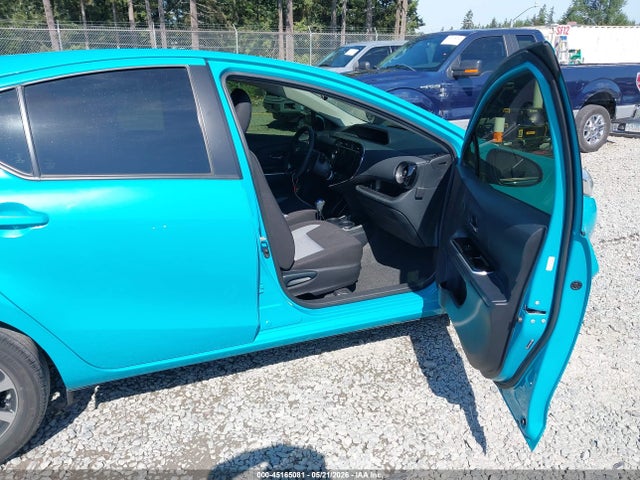 45165081 :رقم المزاد ، JTDKDTB36J1609756 vin ، 2018 Toyota Prius C Four/one/three/two مزاد بيع