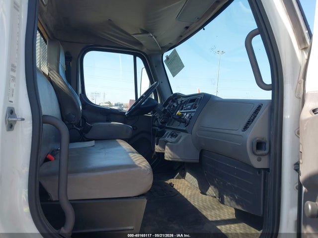 45165117 :رقم المزاد ، 1FVACWDT4GHGY4864 vin ، 2016 Freightliner M2 106 Medium Duty مزاد بيع