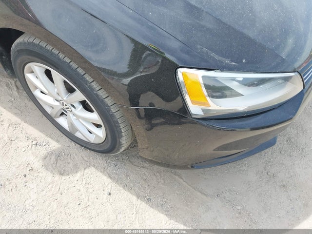 3VWD17AJ0EM393076 Volkswagen Jetta 1.8t Se