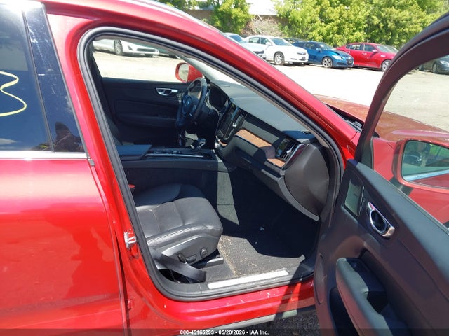 Продажа на аукционе авто 2021 Volvo Xc60 T5 Momentum, vin: YV4102RK1M1690049, номер лота: 45165293