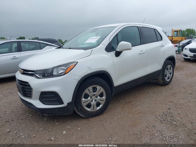 Chevrolet TRAX LS 2017 3GNCJKSB8HL141456 Image 2