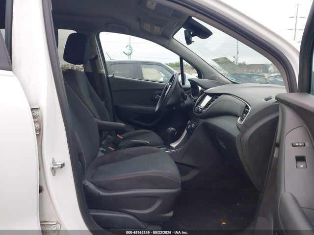 Chevrolet TRAX LS 2017 3GNCJKSB8HL141456 Image 5