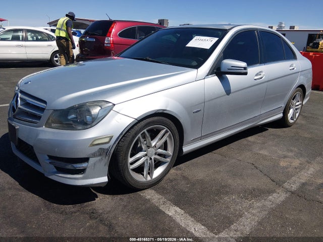 Продаж на аукціоні авто 2012 Mercedes-benz C 250 Sport, vin: WDDGF4HB2CR210972, номер лоту: 45165371