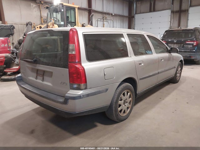 Продажа на аукционе авто 2002 Volvo V70 2.4, vin: YV1SW61R422250351, номер лота: 45165401