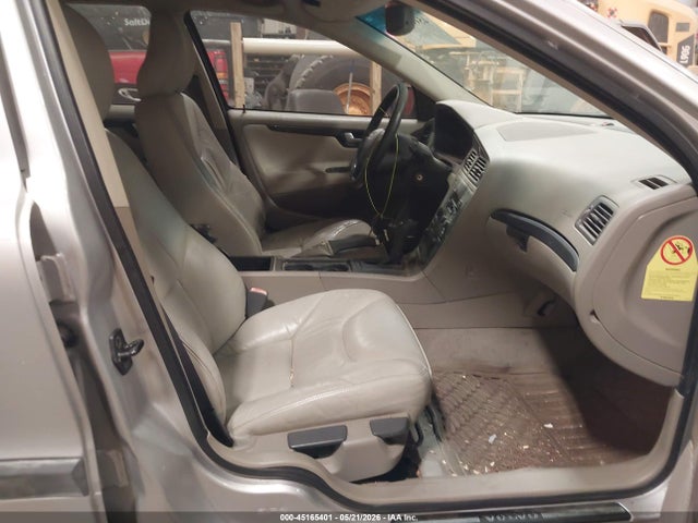 Продажа на аукционе авто 2002 Volvo V70 2.4, vin: YV1SW61R422250351, номер лота: 45165401