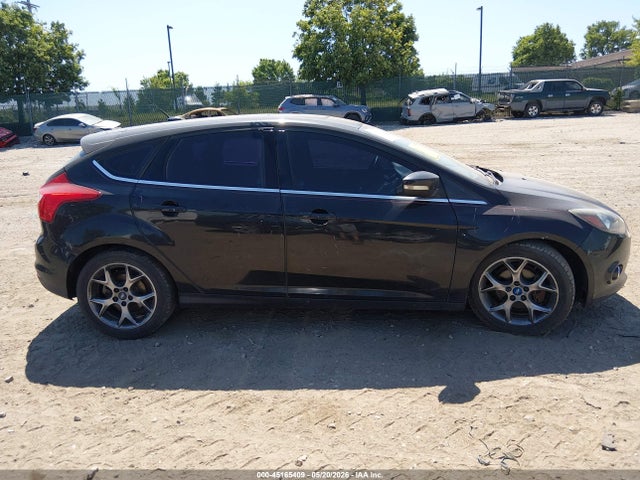 1FADP3N26EL415893 Ford Focus Titanium