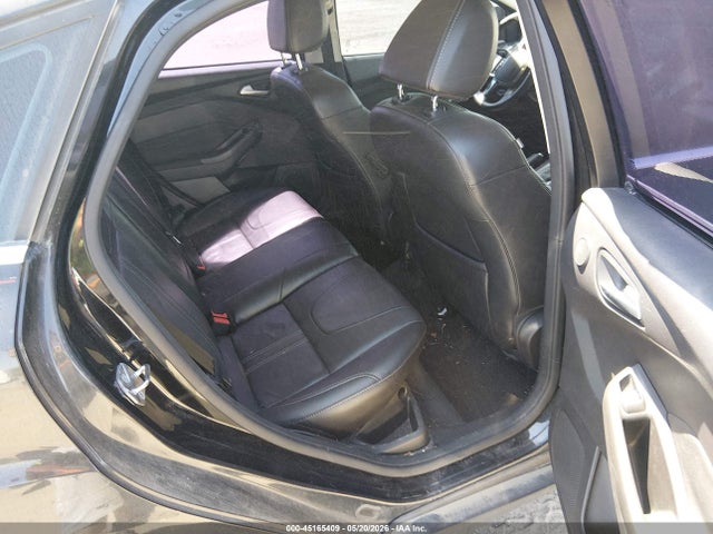 1FADP3N26EL415893 Ford Focus Titanium