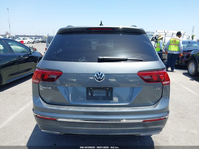3VV3B7AX1JM017854 Volkswagen Tiguan 2.0t Se/2.0t Sel