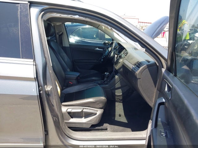 3VV3B7AX1JM017854 Volkswagen Tiguan 2.0t Se/2.0t Sel