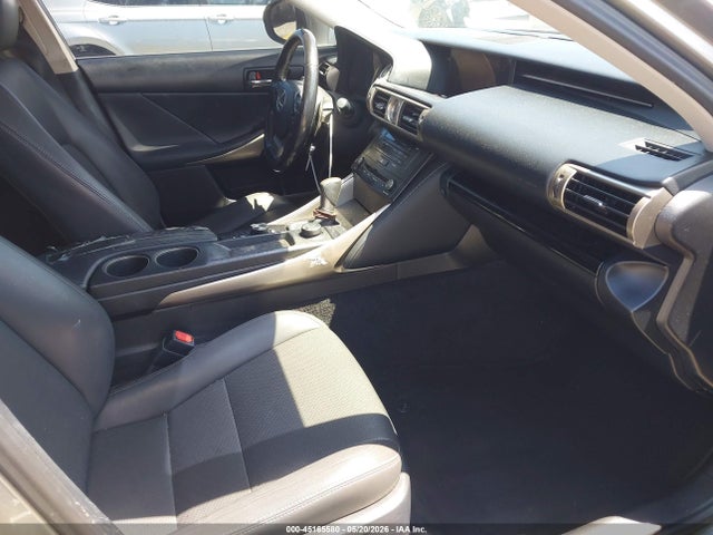 JTHBA1D2XG5009291 Lexus IS 200T