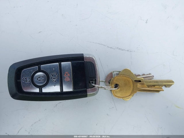 3FA6P0HD8HR310153 Ford FUSION SE