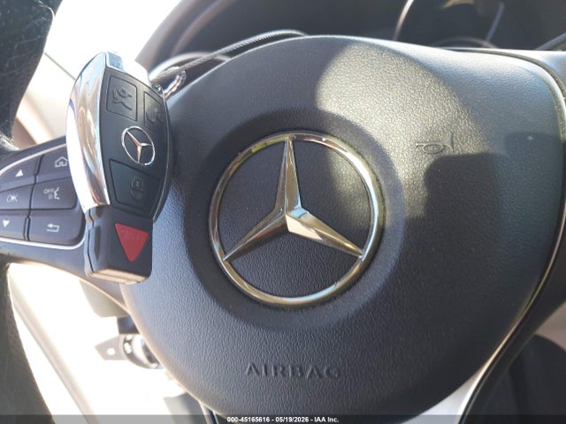 55SWF4JB3GU158861 Mercedes-Benz C 300