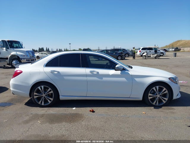 55SWF4JB3GU158861 Mercedes-Benz C 300