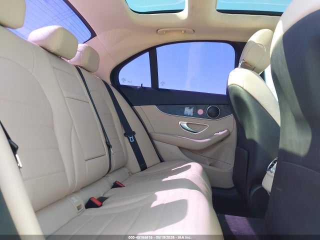 55SWF4JB3GU158861 Mercedes-Benz C 300