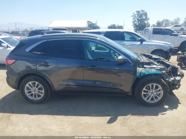 Продаж на аукціоні авто 2020 Ford Escape Se, vin: 1FMCU0G65LUA35301, номер лоту: 45165636