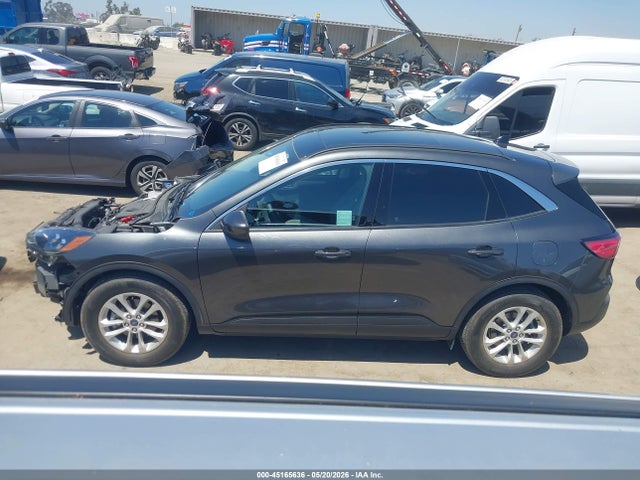 Продаж на аукціоні авто 2020 Ford Escape Se, vin: 1FMCU0G65LUA35301, номер лоту: 45165636