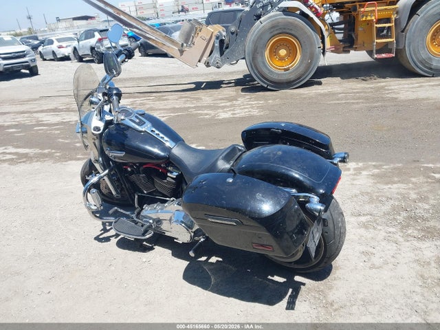Harley-Davidson FLFBS 2023 1HD1YGK20PB025188 Image 3