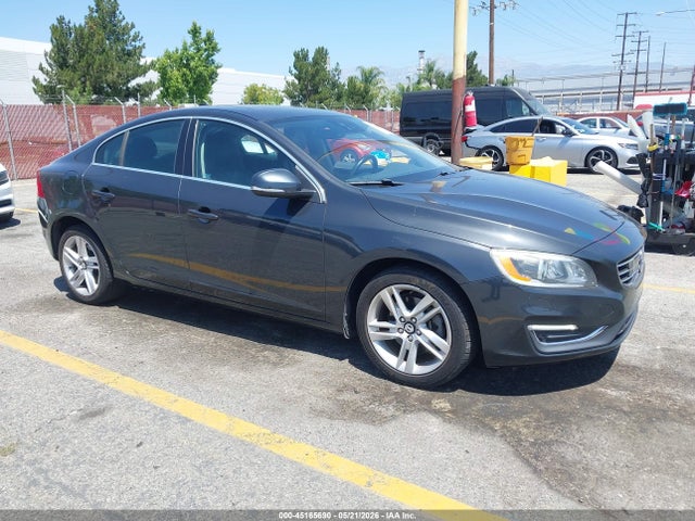 2015 Volvo S60 T5 Platinum მანქანა იყიდება აუქციონზე, vin: YV140MFM2F1344669, აუქციონის ნომერი: 45165690