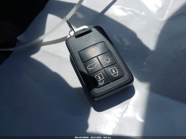 2015 Volvo S60 T5 Platinum მანქანა იყიდება აუქციონზე, vin: YV140MFM2F1344669, აუქციონის ნომერი: 45165690