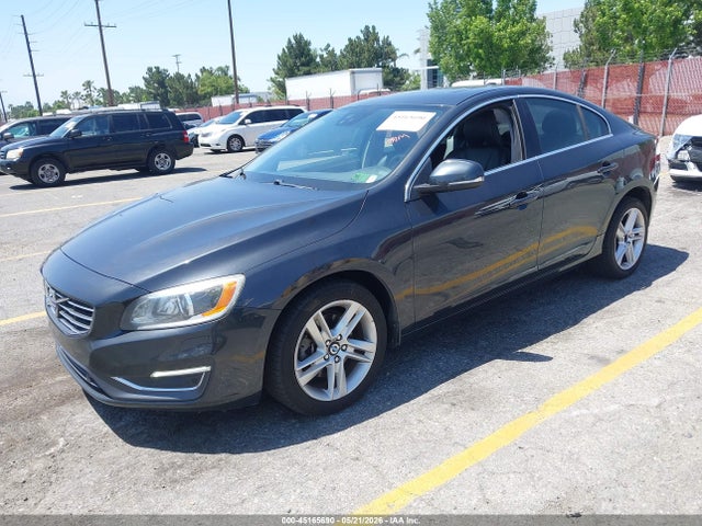 2015 Volvo S60 T5 Platinum მანქანა იყიდება აუქციონზე, vin: YV140MFM2F1344669, აუქციონის ნომერი: 45165690
