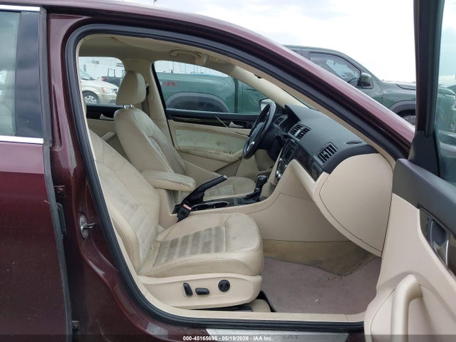 Продаж на аукціоні авто 2014 Volkswagen Passat 1.8t Sel Premium, vin: 1VWCT7A34EC025136, номер лоту: 45165695